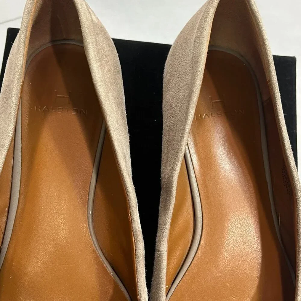 Halston Lynda Suede Ballet Flats Beige Size 7.5